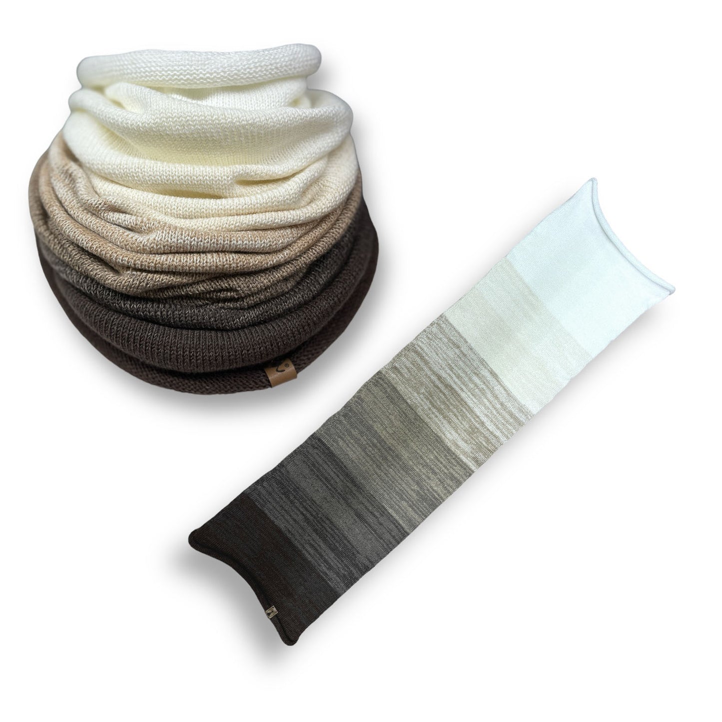 Farbvariante HIMALAYA mit elegantem Verlauf von hellem Cremeweiß über warme Beige- und Sandtöne bis zu dunklem Schokoladenbraun, handgefärbte Farbverlaufswolle Modal aus natürlichen Fasern – Modal Farbverlaufsgarn zum Verlieben.