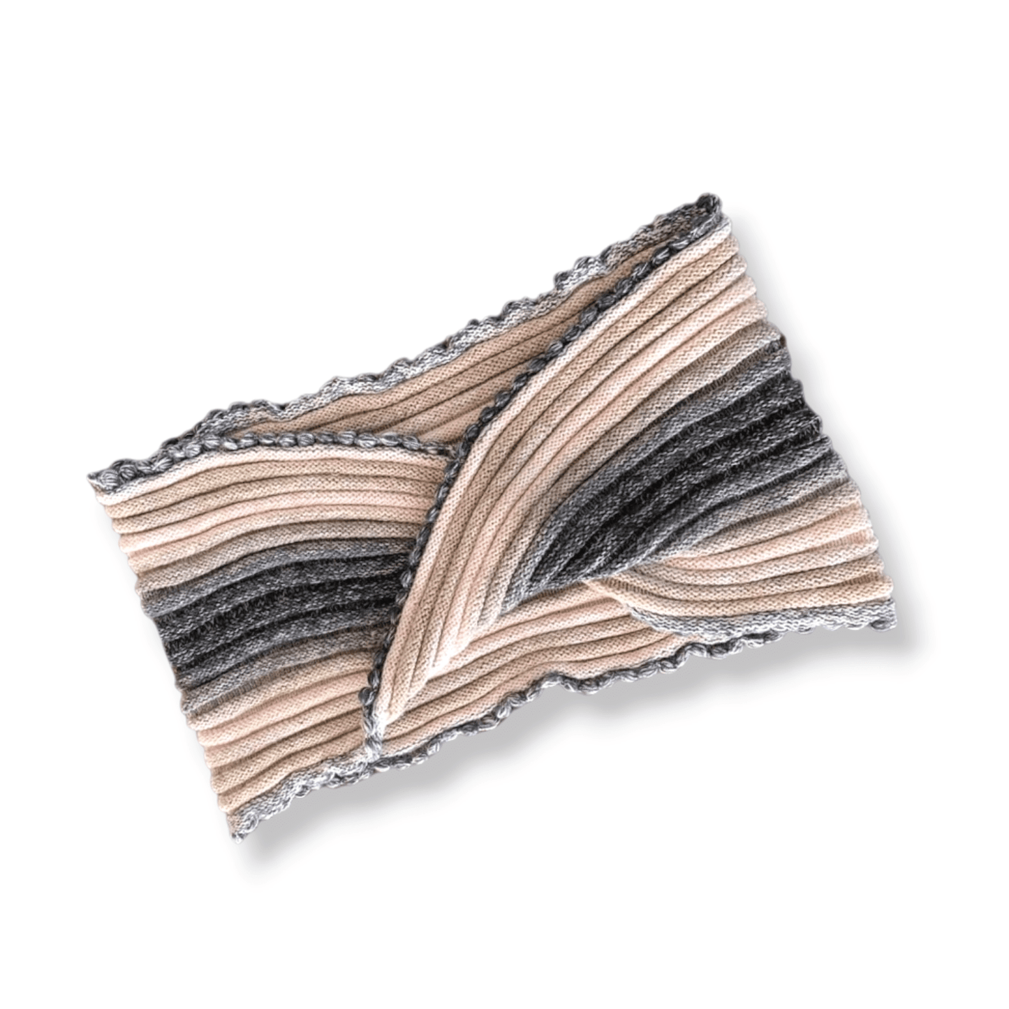 Farbvariante SATURN zeigt einen harmonischen Übergang von dunklem Grau über warmes Beige bis zu hellem Rosé, handgefärbte Modal Farbverlaufswolle aus natürlichen Fasern – Modal Farbverlaufsgarn zum Verlieben.