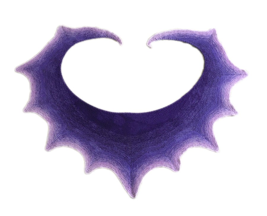 Farbvariante VIOLA mit einem fein abgestimmten Verlauf von hellem Flieder über satte Violettnuancen bis zu tiefem Purpur, handgefärbe Farbverlaufswolle Modal aus natürlichen Fasern – Modal Farbverlaufsgarn zum Verlieben.