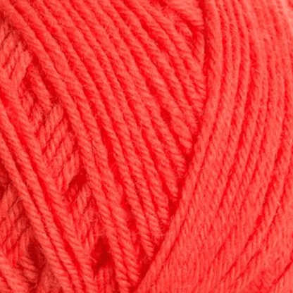 Knäuel Ferner Vielseite 210 in lebendigem Korallrot, handgefärbte Wolle aus natürlichen Fasern mit weichem Modal Farbverlaufsgarn – Modal Farbverlaufsgarn zum Verlieben.