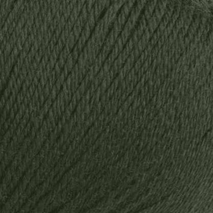 Fein gestricktes, handgefärbtes Modal Farbverlaufsgarn in dunklem Grün aus der Serie Ferner Vielseite 210, natürliche Fasern, weich und ideal für edle Strick- und Häkelprojekte. Modal Farbverlaufsgarn zum Verlieben.