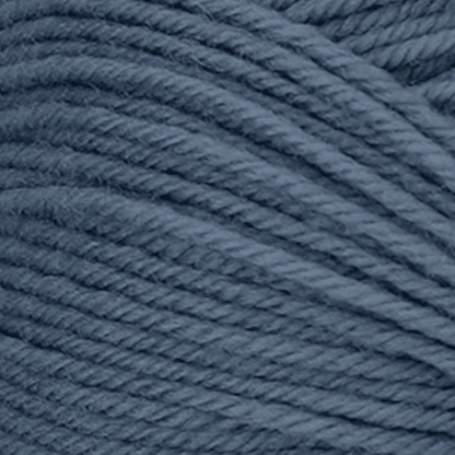 Weiches, handgefärbtes Modal Farbverlaufsgarn in dezentem Blau mit natürlichen Fasern, sanft im Griff und ideal für hochwertige Strick- und Häkelprojekte – Ferner Vielseite 210, Modal Farbverlaufsgarn zum Verlieben.