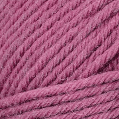 Sanftes, handgefärbtes Modal Farbverlaufsgarn in zartem Rosa mit natürlicher Faserstruktur und weichem Griff, vielseitig einsetzbar für kreative Strick- und Häkelideen – Ferner Vielseite 125, Modal Farbverlaufsgarn zum Verlieben.