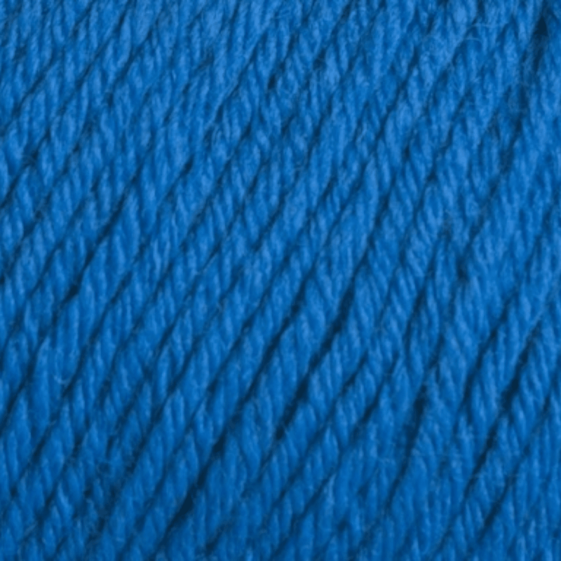 Intensiv leuchtendes, handgefärbtes Modal Farbverlaufsgarn in kräftigem Blau mit natürlichen Fasern und weichem Griff, ideal für kreative Strick- und Häkelideen – Ferner Vielseite 125, Modal Farbverlaufsgarn zum Verlieben.