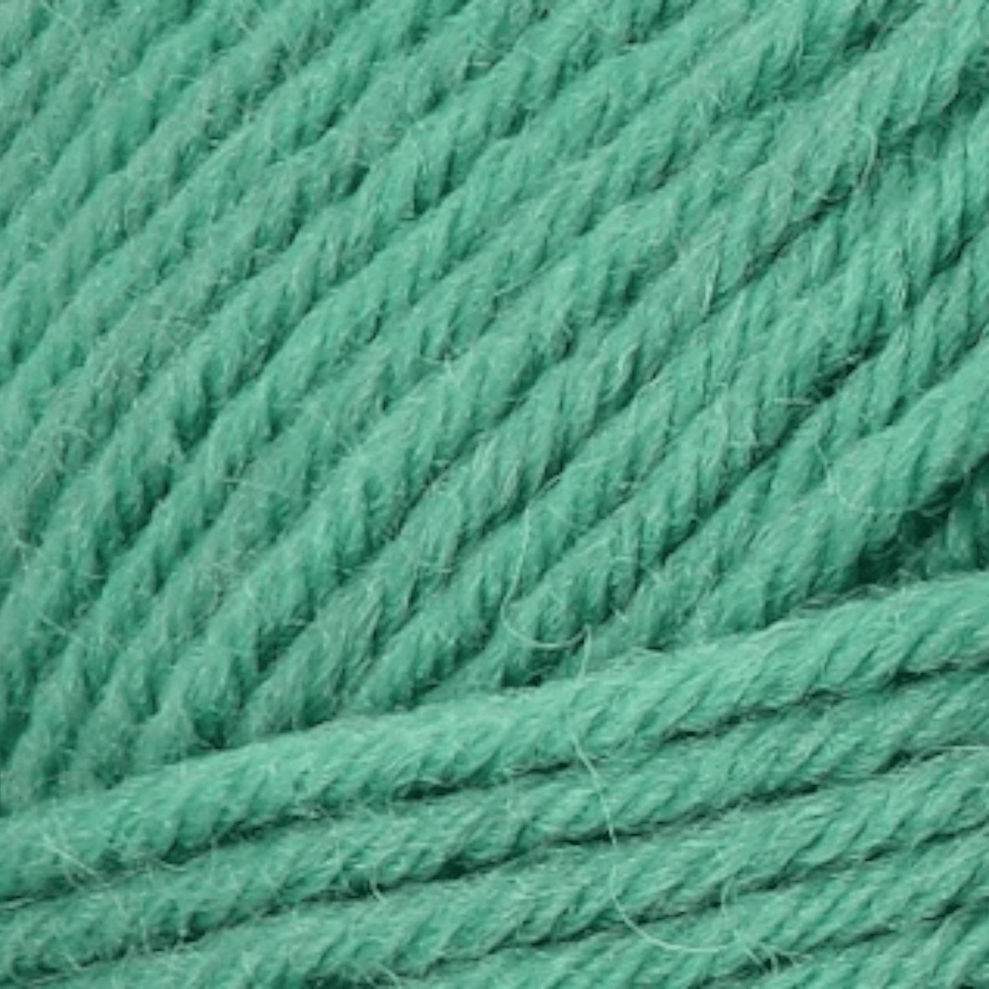 Sanftes, handgefärbtes Modal Farbverlaufsgarn in frischem Mintgrün mit natürlichen Fasern und weichem Griff, ideal für vielfältige Strick- und Häkelideen – Ferner Vielseite 125, Modal Farbverlaufsgarn zum Verlieben.