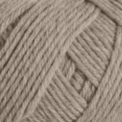 Weiches, handgefärbtes Modal Farbverlaufsgarn in natürlichem Beige mit feinem Glanz und angenehm seidigem Griff, perfekt für vielfältige Strick- und Häkelprojekte – Ferner Vielseite 210, Modal Farbverlaufsgarn zum Verlieben.