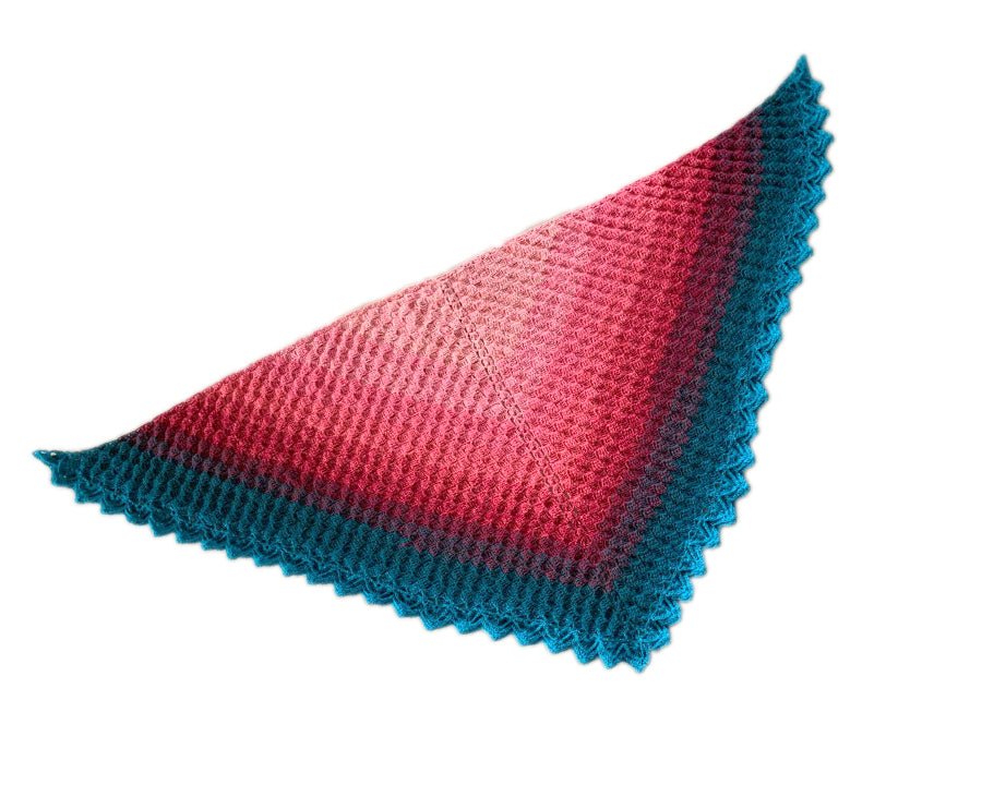 Farbvariante LILLY´S BLUMENMEER mit sanftem Verlauf von hellem Apricot über lebendiges Pink bis zu kräftigem Türkis, gestrickt aus Modal Farbverlaufsgarn natürlichen Ursprungs – Modal Farbverlaufsgarn zum Verlieben.