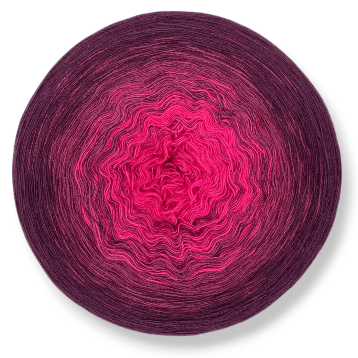 Farbvariante HIMBEERE präsentiert einen eleganten Modal Farbverlauf von intensivem Pink bis zu tiefem Beerenton, handgefärbte Modal Farbverlaufswolle aus natürlichen Fasern – Modal Farbverlaufsgarn zum Verlieben.