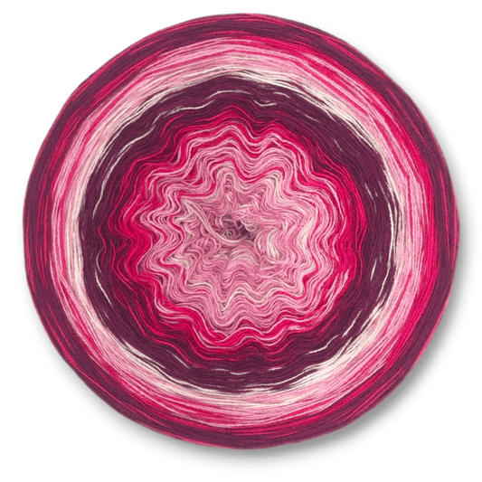 Farbvariante FRAGOLA mit lebhaftem Farbspiel von sattem Himbeerrot über zartes Rosa bis zu hellem Weiß, handgefärbte Farbverlaufswolle Modal aus natürlichen Fasern – Modal Farbverlaufsgarn zum Verlieben.