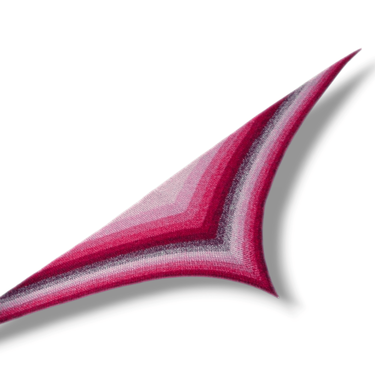 Farbvariante FRAGOLA mit dynamischem Farbverlauf von intensivem Himbeerrot über helle Rosatöne bis zu zartem Weiß, handgefärbte Farbverlaufswolle Modal aus natürlichen Fasern – Modal Farbverlaufsgarn zum Verlieben.