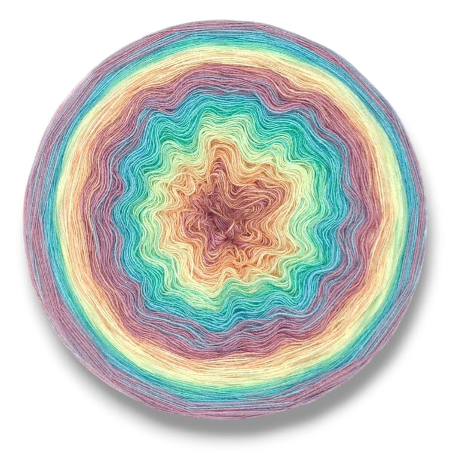 Farbvariante HIPPIE LIGHT mit sanftem, harmonischem Verlauf von Pastelllila über zartes Gelb bis zu frischem Türkis, handgefärbte Modal Farbverlaufsgarn aus natürlichen Fasern – Modal Farbverlaufsgarn zum Verlieben.
