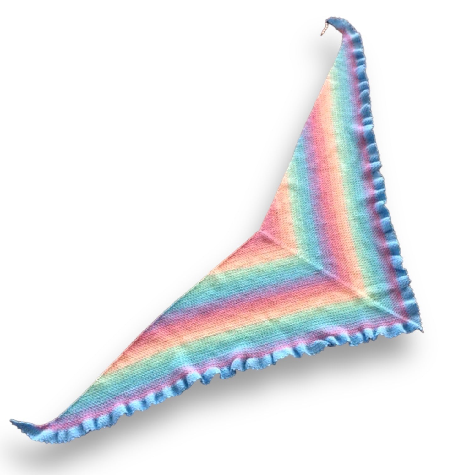 Farbvariante HIPPIE LIGHT mit sanftem Farbverlauf von zartem Rosa über pastelliges Blau bis hin zu hellem Grün, handgefärbte Modal Farbverlaufsgarne aus natürlichen Fasern – Modal Farbverlaufsgarn zum Verlieben.