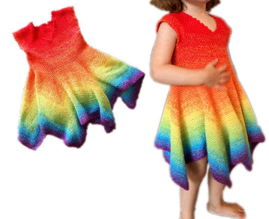 Regenbogenkleid Häkelanleitung zeigt ein lebhaftes, handgehäkeltes Kinderkleid mit sanften Farbverläufen in Rot-, Orange-, Gelb-, Grün- und Blautönen aus Modal Farbverlaufsgarn natürlichen Fasern – Modal Farbverlaufsgarn zum Verlieben.