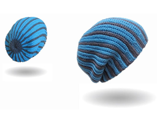 Longbeanie (bosnisch häkeln) Häkelanleitung zeigt eine gestreifte, handgehäkelte Mütze in Blau und Grau aus Modal Farbverlaufsgarn natürlichen Fasern – Modal Farbverlaufsgarn zum Verlieben.