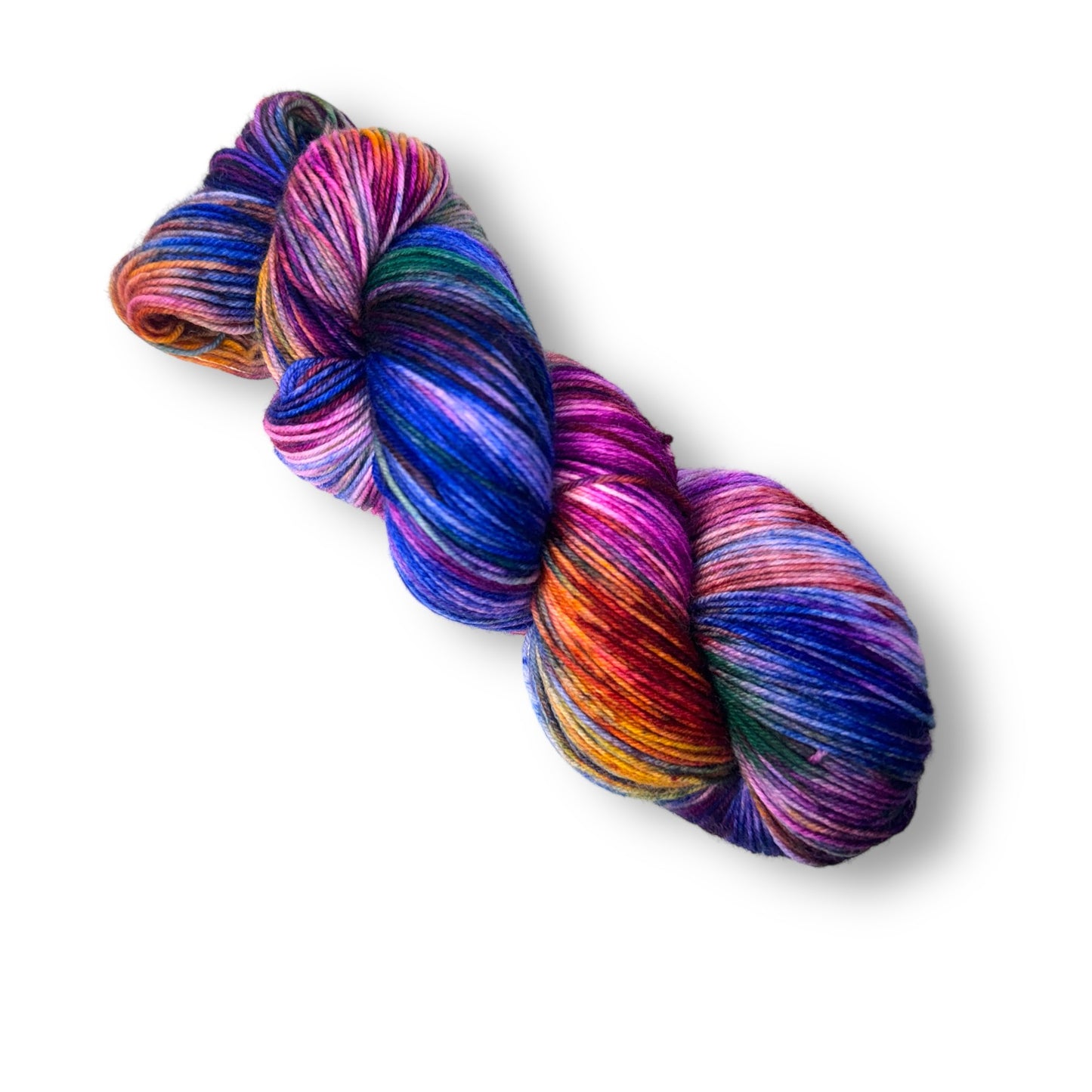 4-fach Lungauer Nr. 28 zeigt eine handgefärbte Modal Farbverlaufswolle mit lebendigen Blau-, Lila-, Orange- und Pinktönen, natürliche Fasern, weich und vielseitig, Modal Farbverlaufsgarn zum Verlieben.