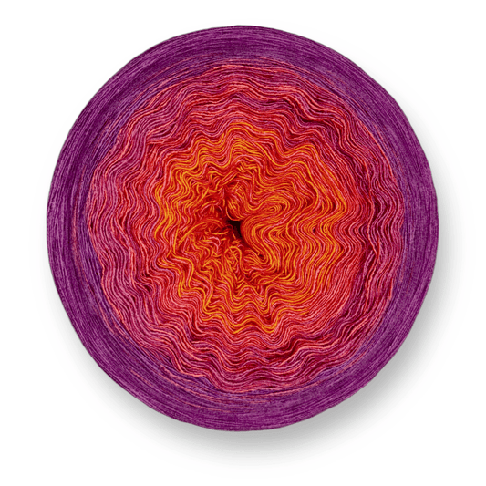 Farbvariante MAMI TAI mit intensiven Farbübergängen von warmem Orange über lebendigem Pink bis zu sattem Violett, handgefärbte Modal Farbverlaufswolle aus natürlichen Fasern – Modal Farbverlaufsgarn zum Verlieben.