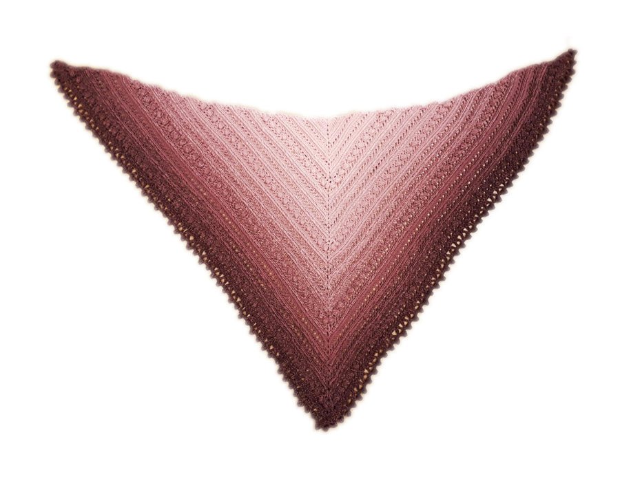 Farbvariante ROSALIE mit feinem Farbverlauf von zartem Rosé über warme Altrosa- bis hin zu tiefem Purpurton, handgefärbte Modal Farbverlaufswolle aus natürlichen Fasern – Modal Farbverlaufsgarn zum Verlieben.