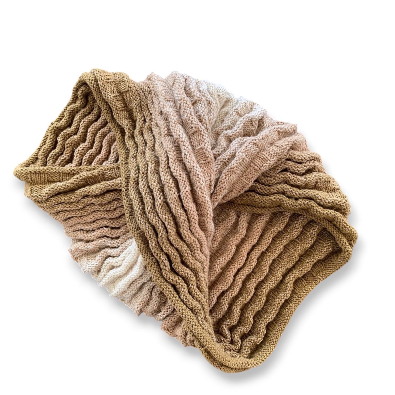 Farbvariante SAHARA mit sanftem Farbspiel von hellem Creme über warme Karamellnuancen bis zu zarten Erdtönen, handgefärbte Modal Farbverlaufswolle aus natürlichen Fasern – Modal Farbverlaufsgarn zum Verlieben.