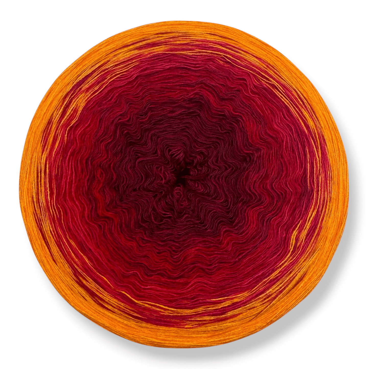 Farbvariante SANGRIA präsentiert ein handgefärbtes Modal Farbverlaufsgarn mit natürlichen Fasern in lebendigen Rot- und Orangetönen, weiche Farbverlaufswolle Modal, Modal Farbverlaufsgarn zum Verlieben.