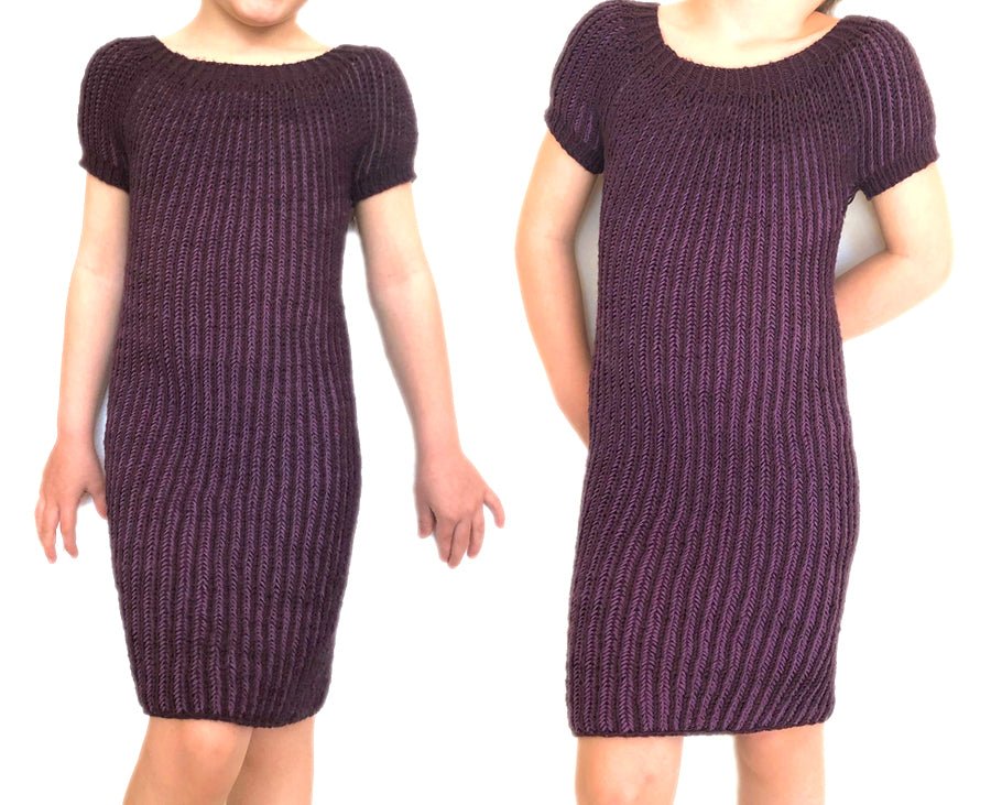 Kleid Tiffany Strickanleitung zeigt ein schlichtes, elegant gestricktes Kleid in tiefem Aubergine, gefertigt aus Modal Farbverlaufsgarn natürlichen Fasern – Modal Farbverlaufsgarn zum Verlieben.
